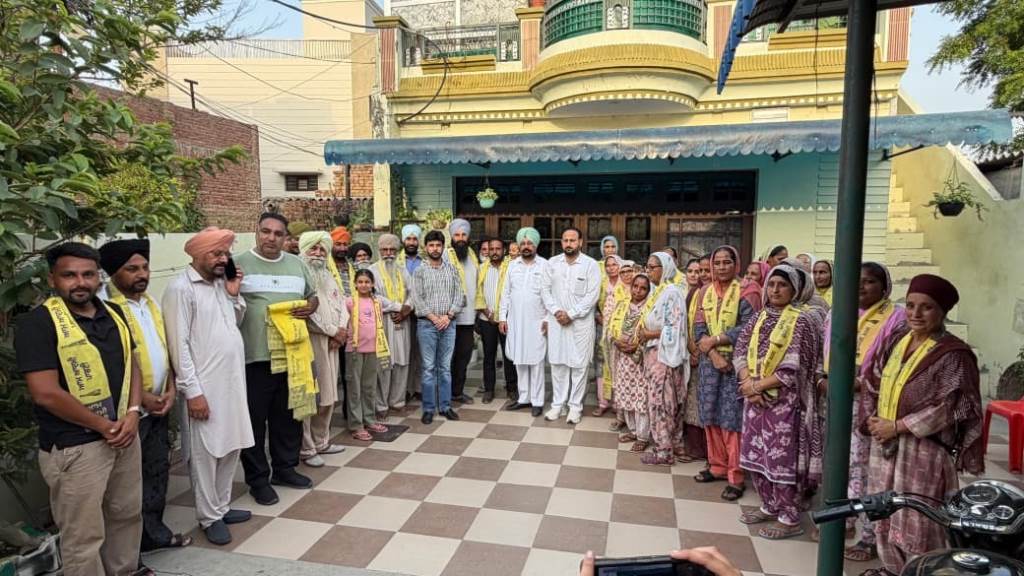 Chairman Dalvir Singh Dhillon Welcomes 20 Families from Rajomajra into AAP